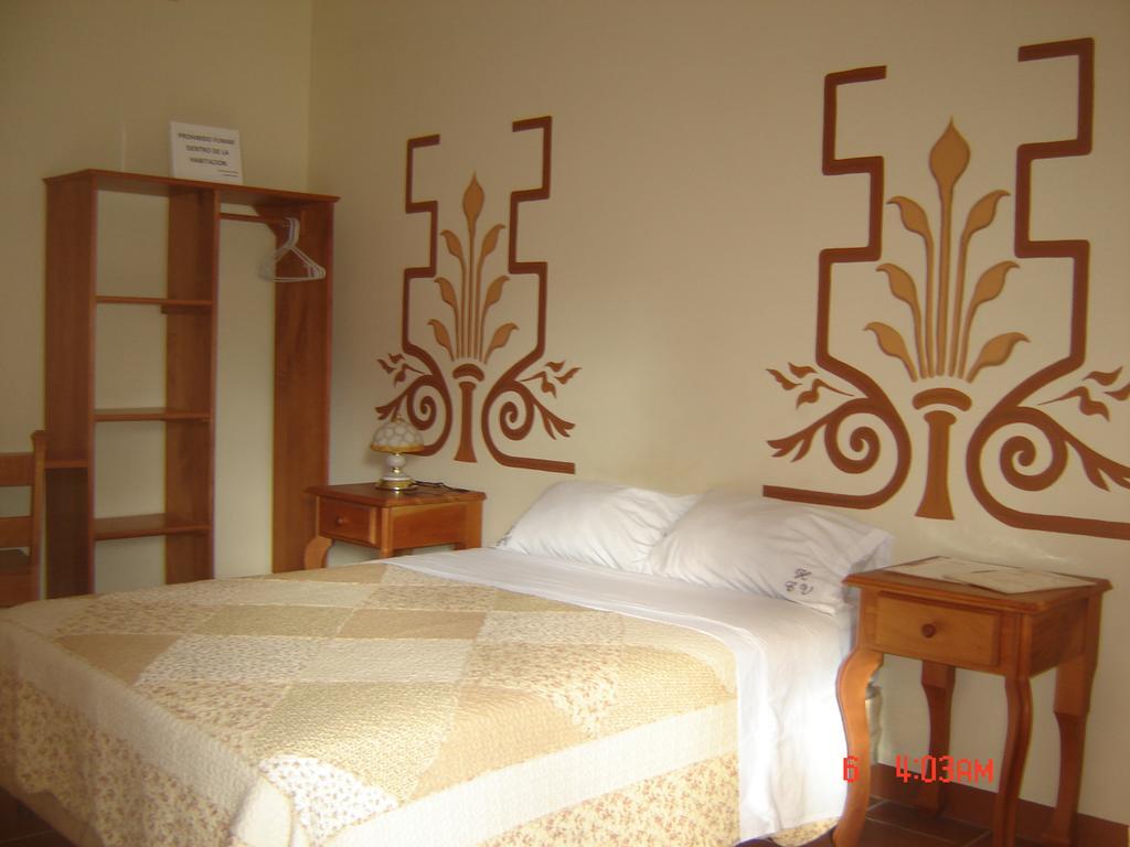 Hostal Casa Vieja Chiquimula Exterior foto